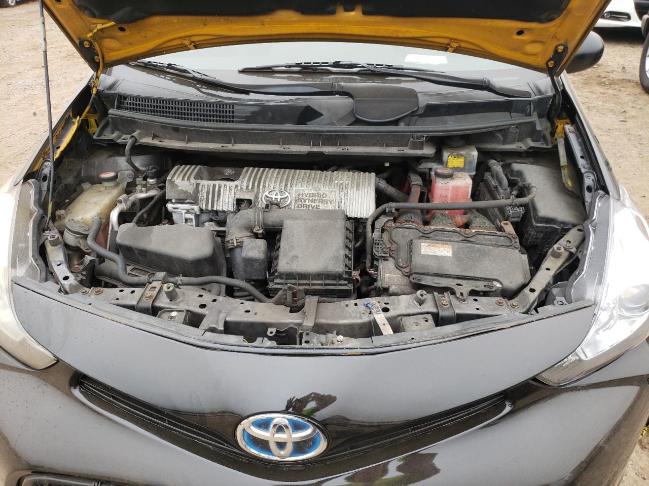 Photo 7 from auction – 2015 TOYOTA PRIUS V with VIN JTDZN3EU7FJ024157