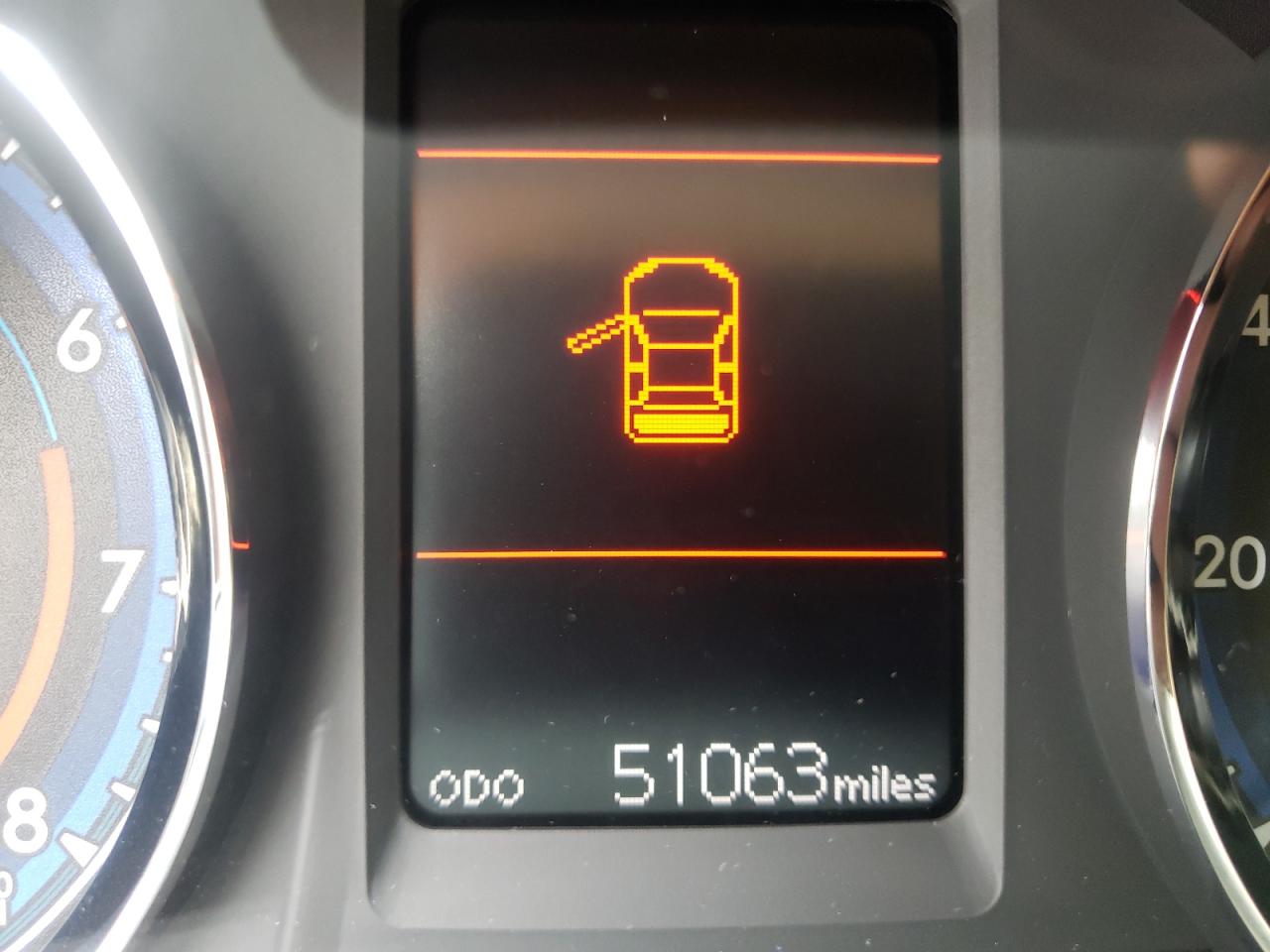 Photo 8 from auction – 2018 TOYOTA COROLLA L with VIN 2T1BURHE3JC993552