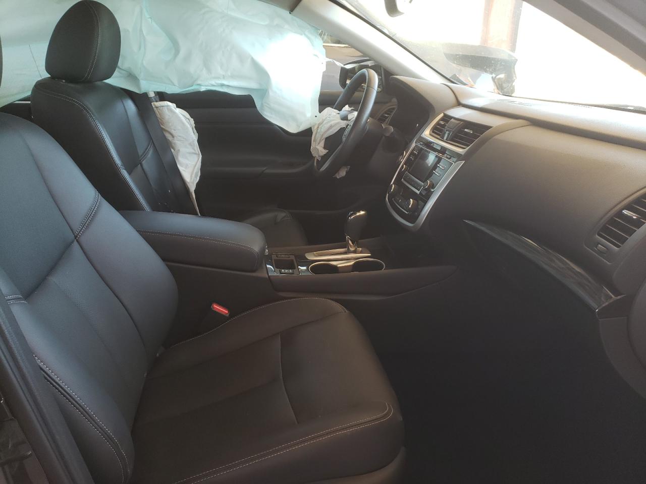 Photo 5 from auction – 2018 NISSAN ALTIMA 2.5 with VIN 1N4AL3AP3JC142390