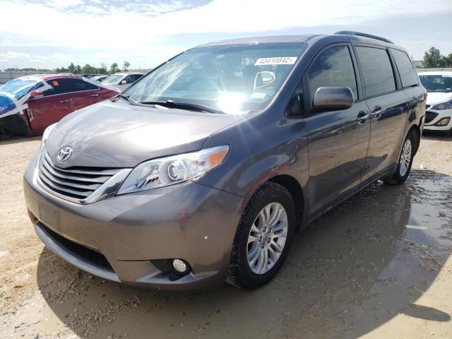Photo 2 from auction – 2017 TOYOTA SIENNA XLE with VIN 5TDYZ3DC0HS783182