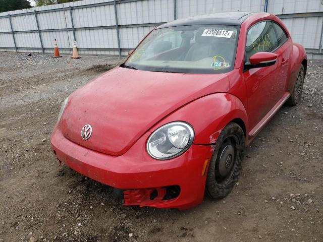 Photo 2 from auction – 2013 VOLKSWAGEN BEETLE with VIN 3VWJP7AT5DM680091