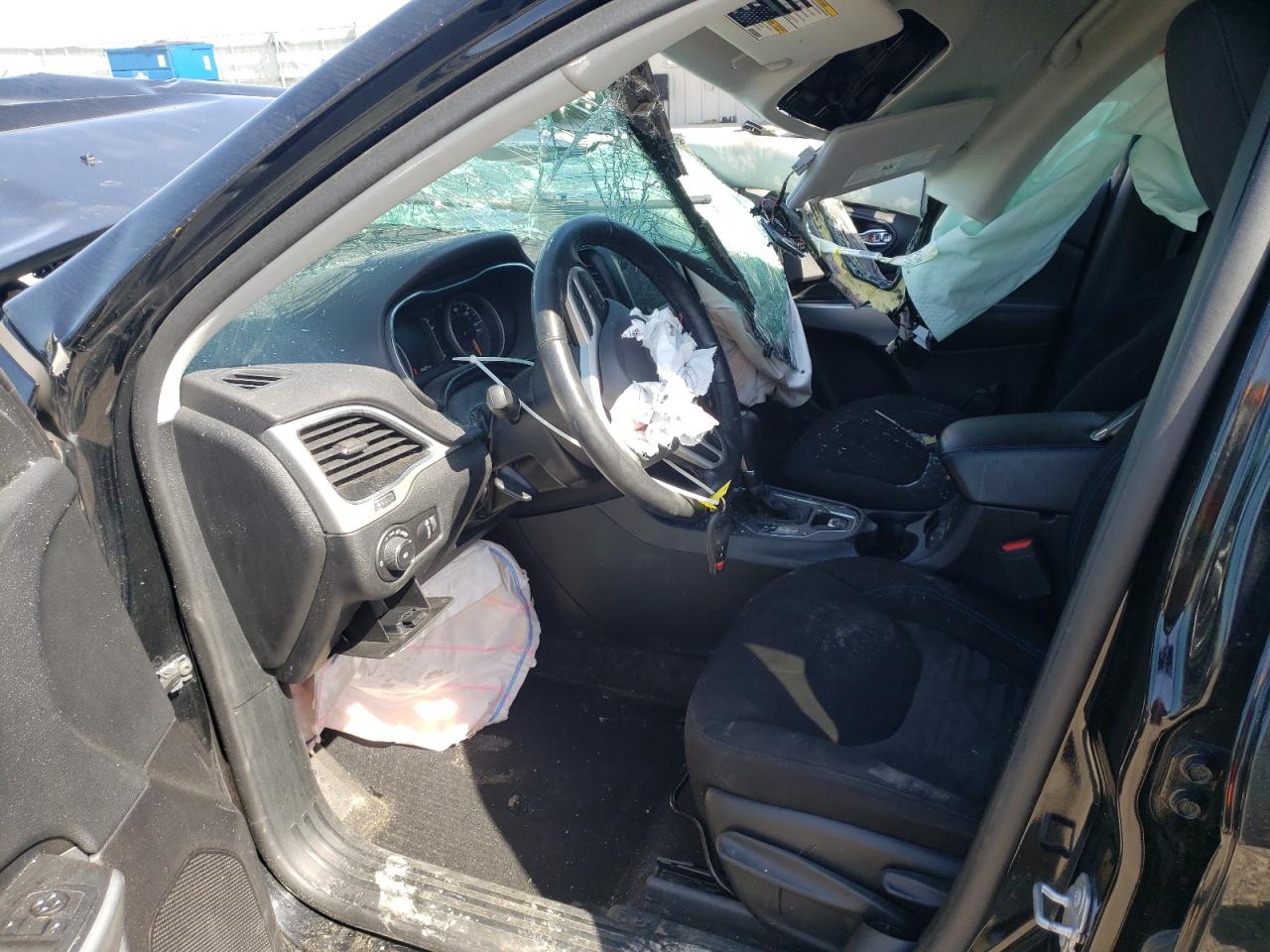 Photo 5 from auction – 2020 JEEP CHEROKEE L with VIN 1C4PJMCX4LD516094