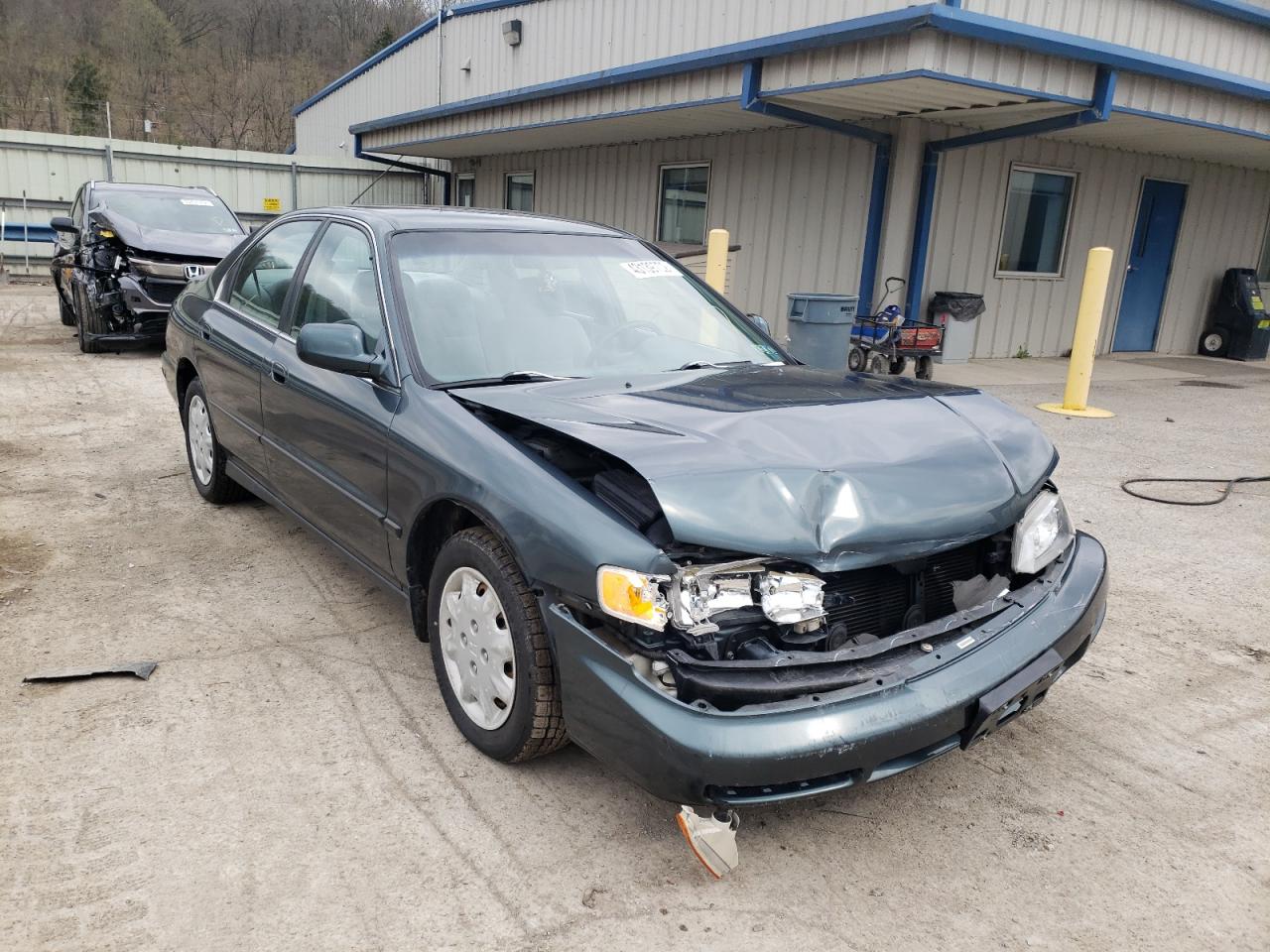 Photo 1 from auction – 1997 HONDA ACCORD LX with VIN JHMCD5637VC015440