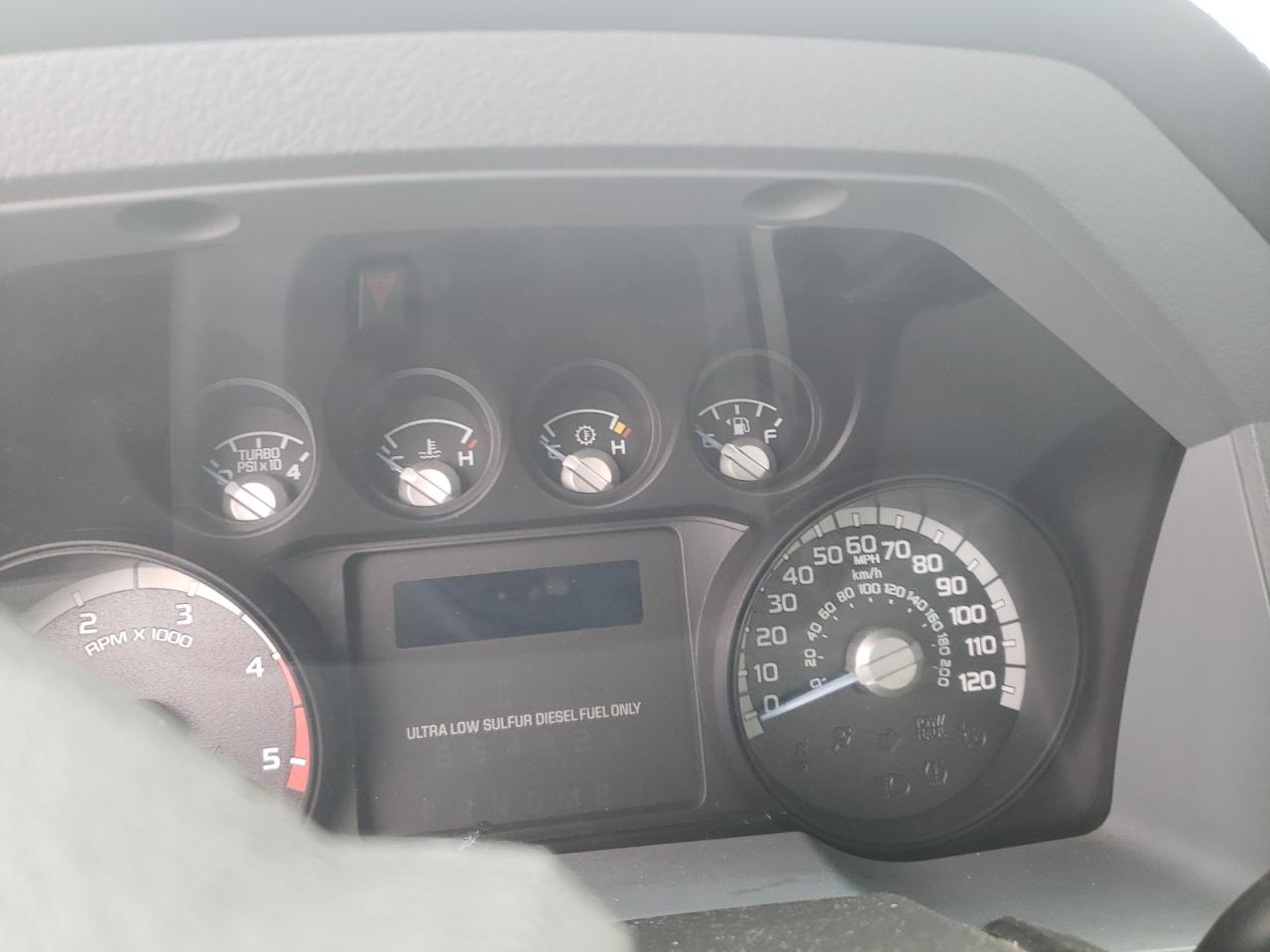 Photo 8 from auction – 2015 FORD F350 SUPER with VIN 1FTRF3BT9FEC67017