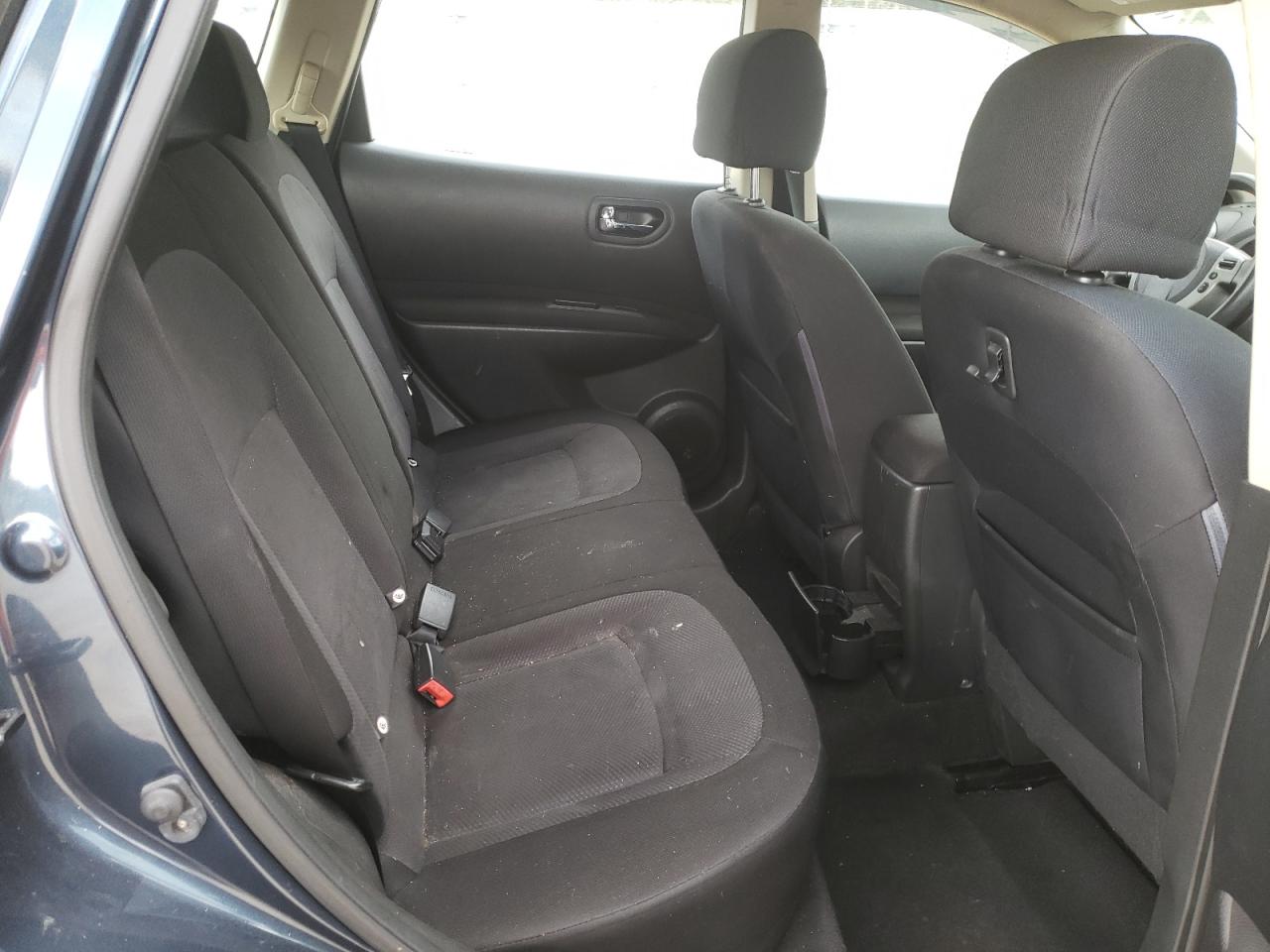 Photo 6 from auction – 2013 NISSAN ROGUE S with VIN JN8AS5MV2DW628540