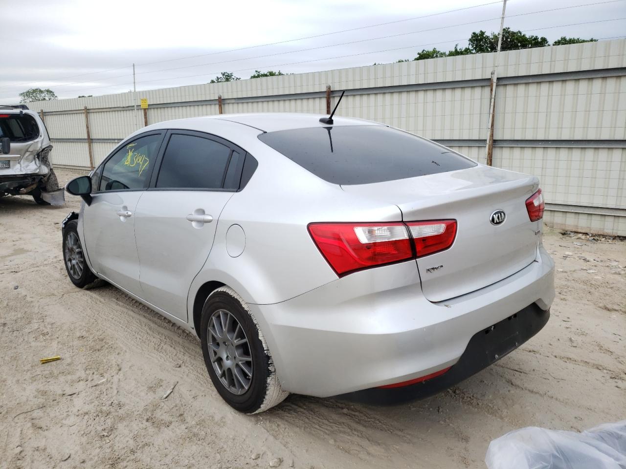 Photo 3 from auction – 2016 KIA RIO LX with VIN KNADM4A3XG6692018