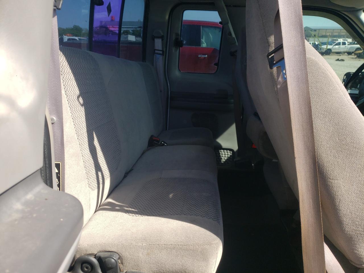 Photo 6 from auction – 2001 FORD F250 SUPER with VIN 1FTNX20F11EA41338