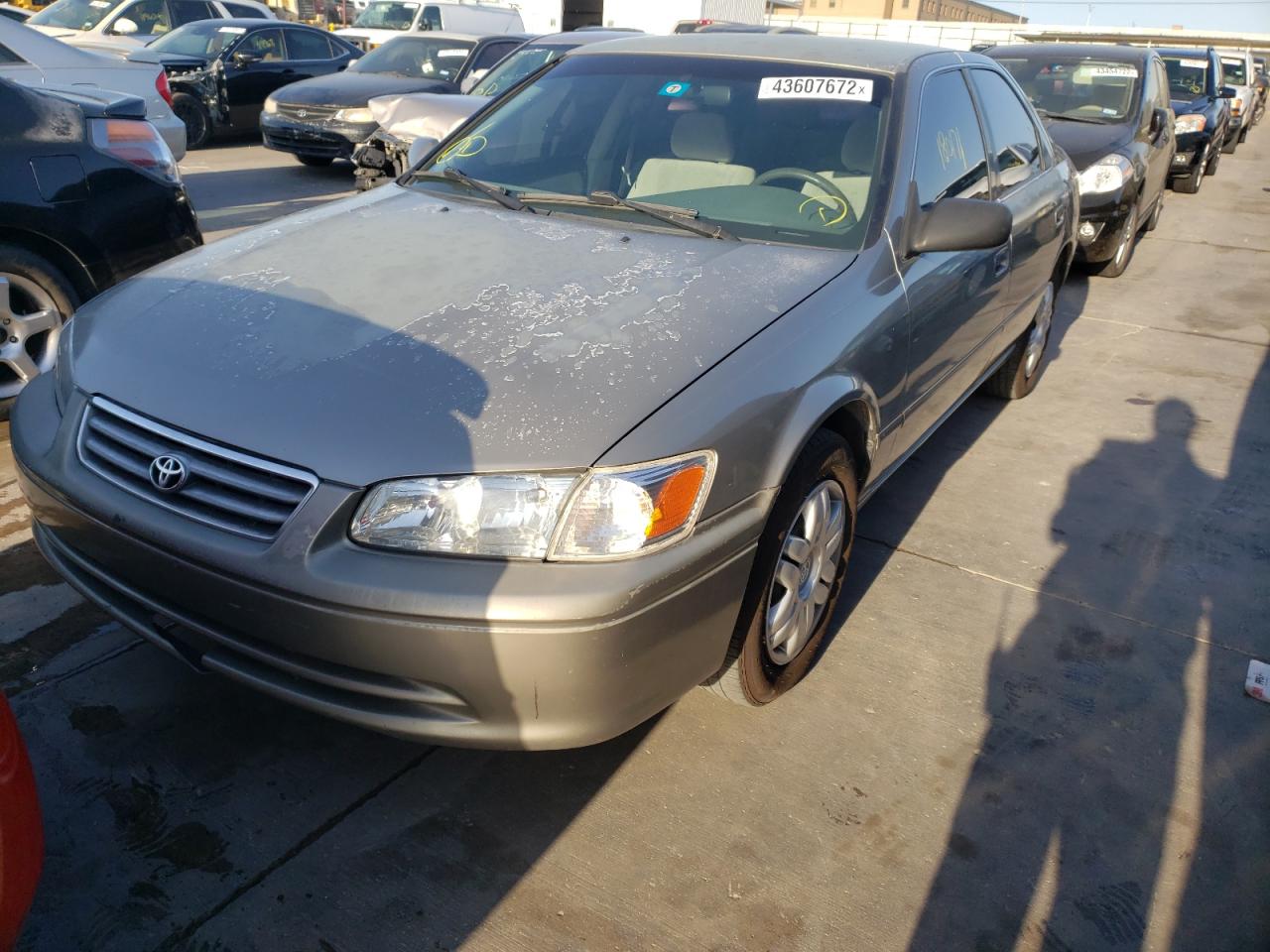 Photo 2 from auction – 2000 TOYOTA CAMRY with VIN JT2BG22K7Y0499205