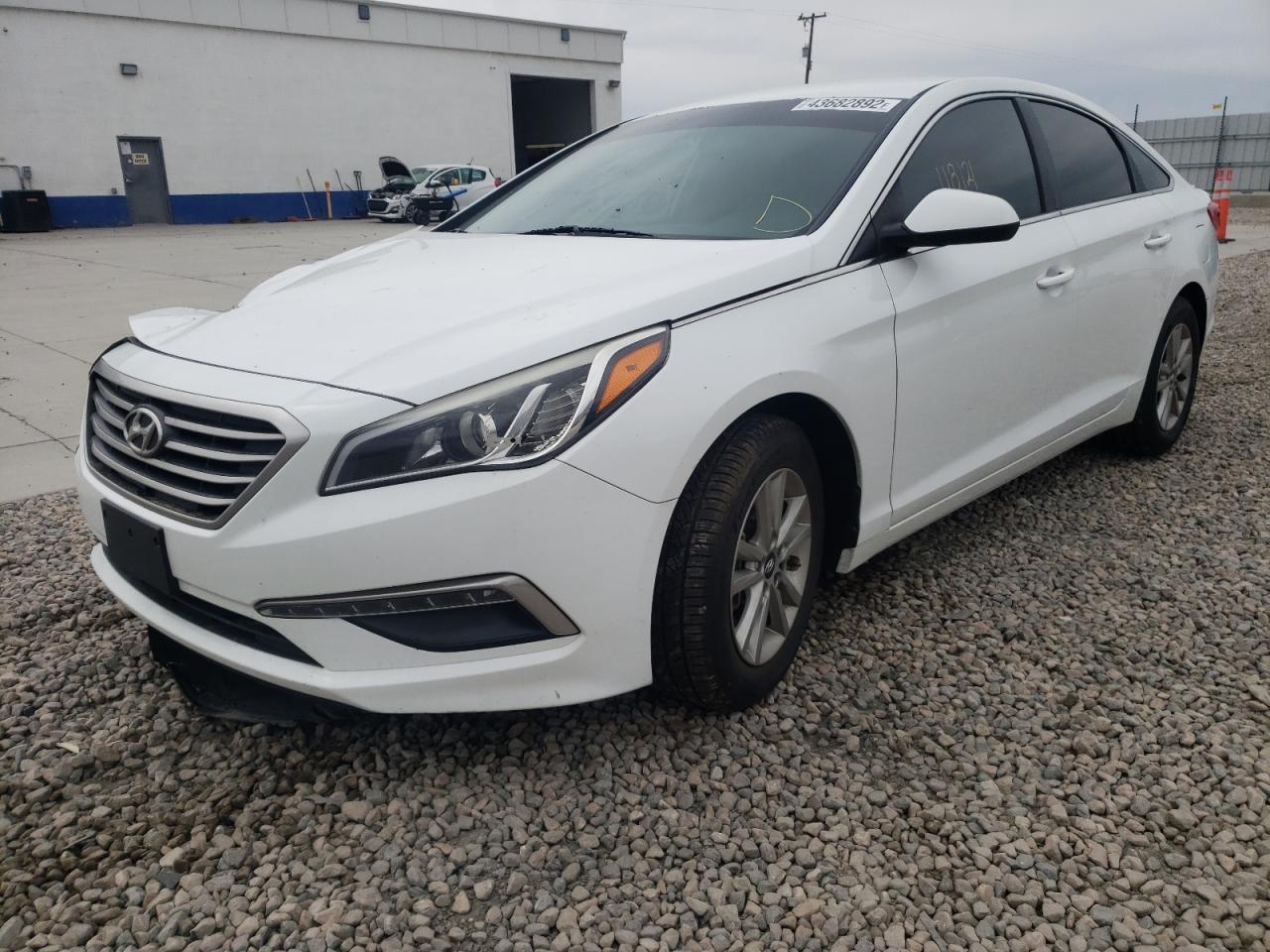 Photo 2 from auction – 2015 HYUNDAI SONATA SE with VIN 5NPE24AF5FH222085
