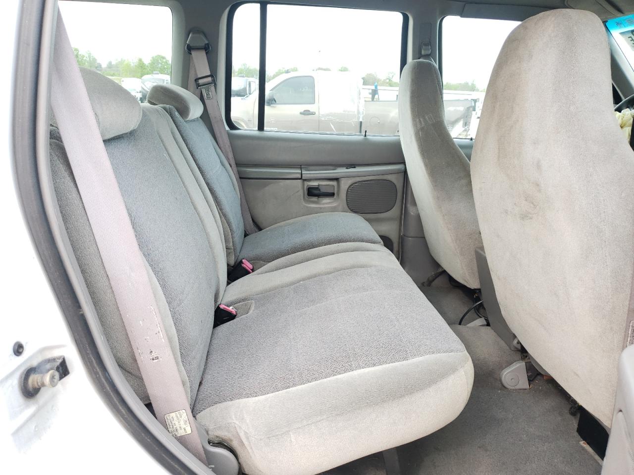 Photo 6 from auction – 2001 FORD EXPLORER X with VIN 1FMZU72E81ZA77382