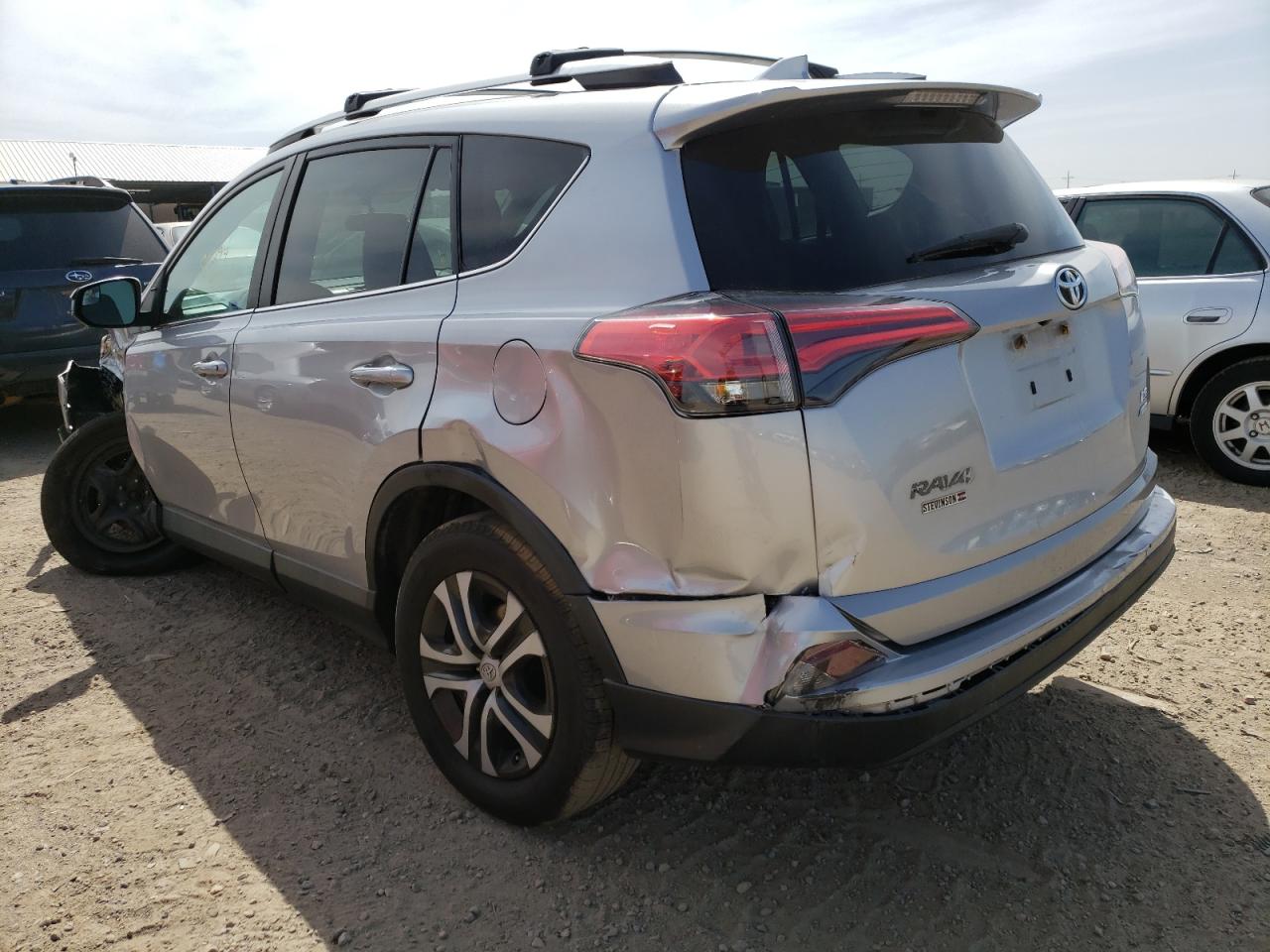 Photo 3 from auction – 2016 TOYOTA RAV4 LE with VIN 2T3BFREV9GW531705