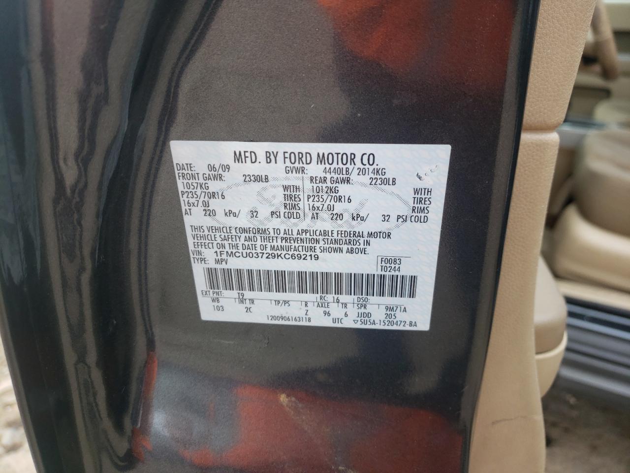 Photo 10 from auction – 2009 FORD ESCAPE XLT with VIN 1FMCU03729KC69219