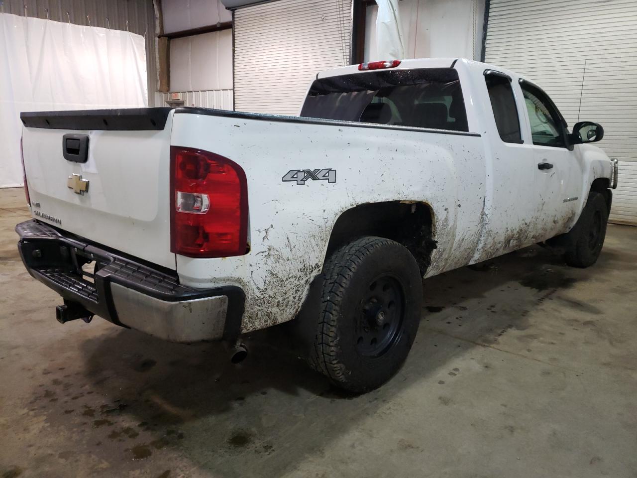 Photo 4 from auction – 2011 CHEVROLET SILVERADO with VIN 1GCRKPE32BZ212197