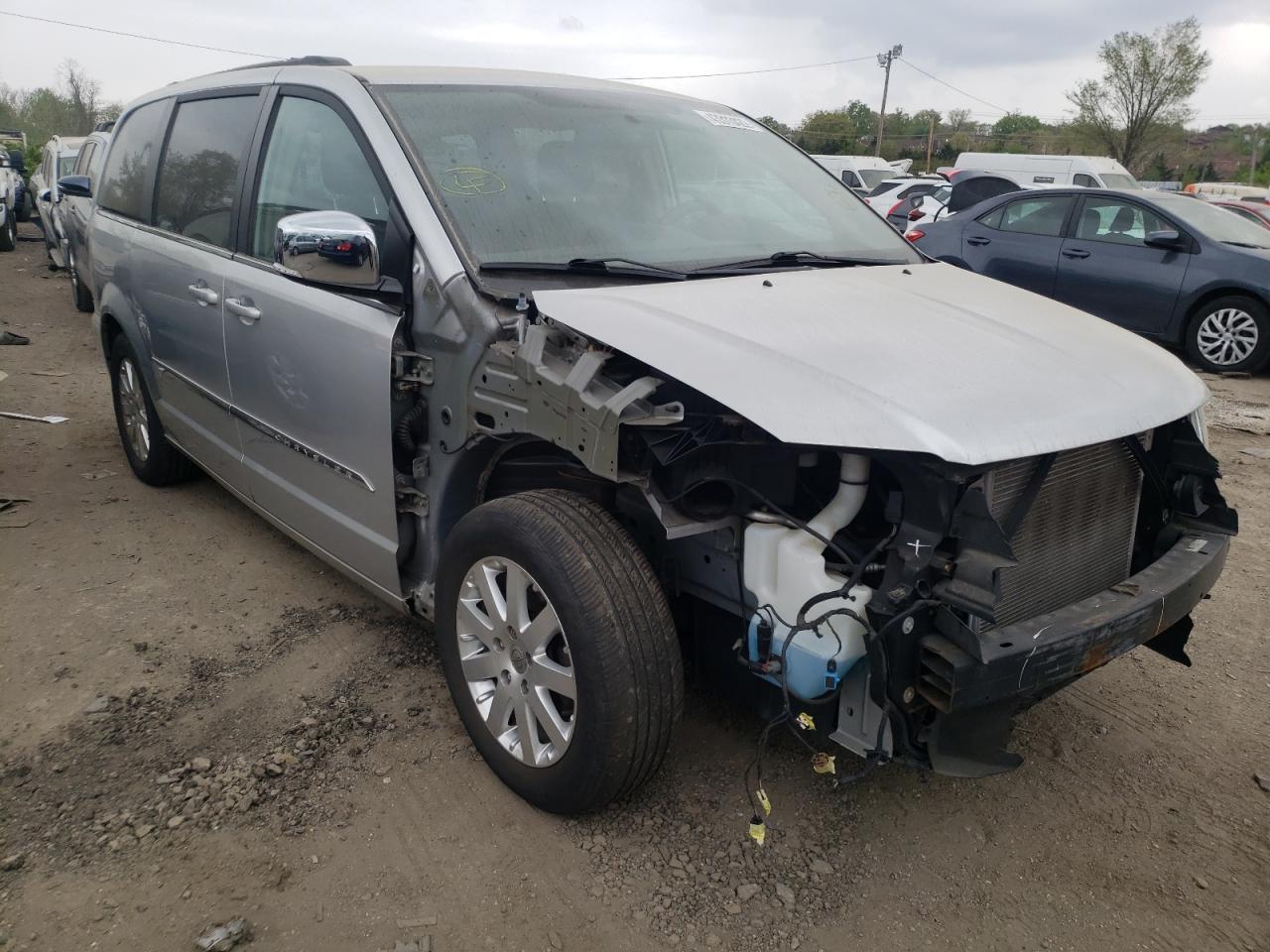 CHRYSLER TOWN & COU 2011 with VIN 2A4RR8DG6BR783492 - Photo from auction