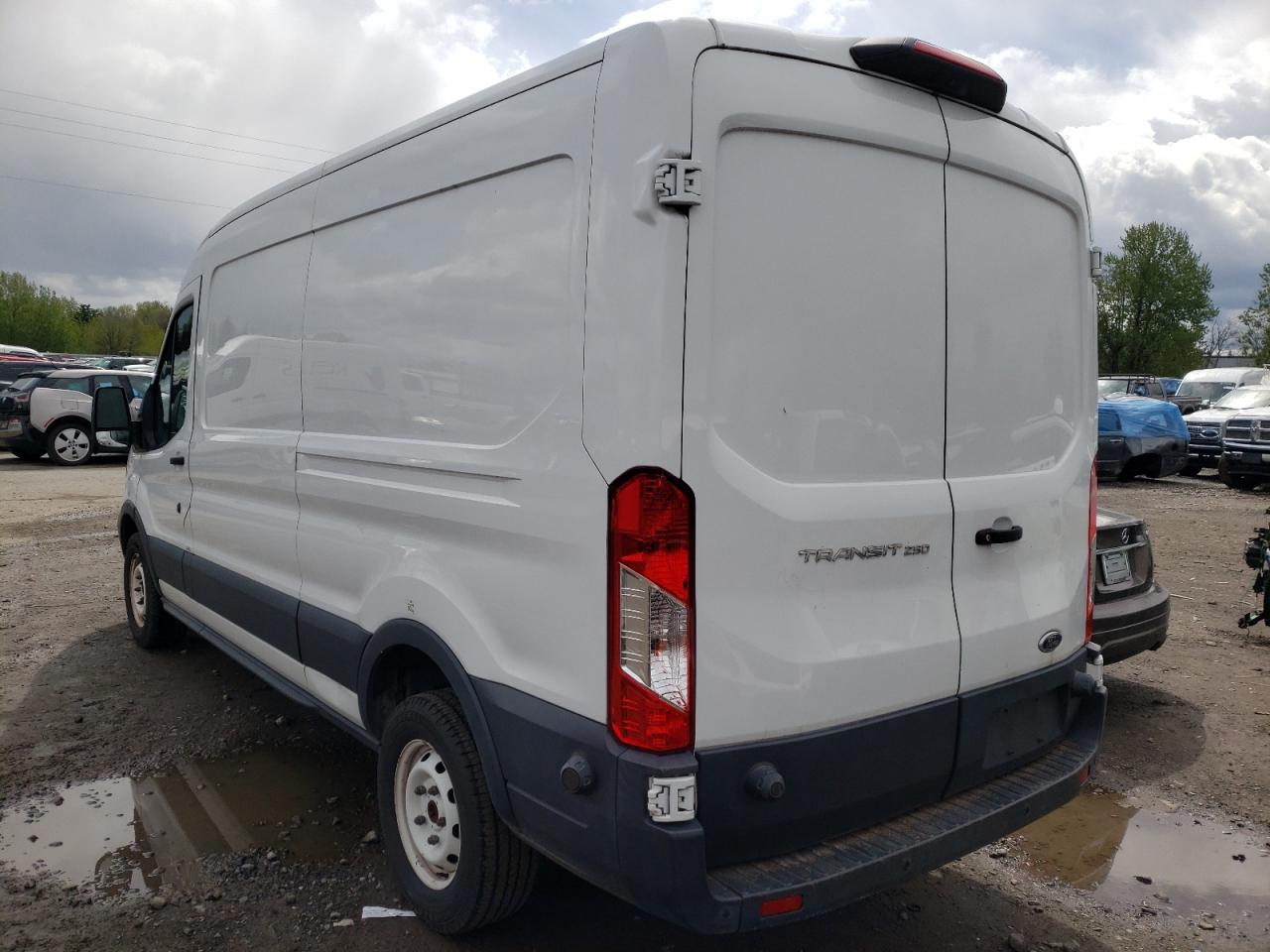 Photo 3 from auction – 2018 FORD TRANSIT T- with VIN 1FTYR2CM0JKA38692
