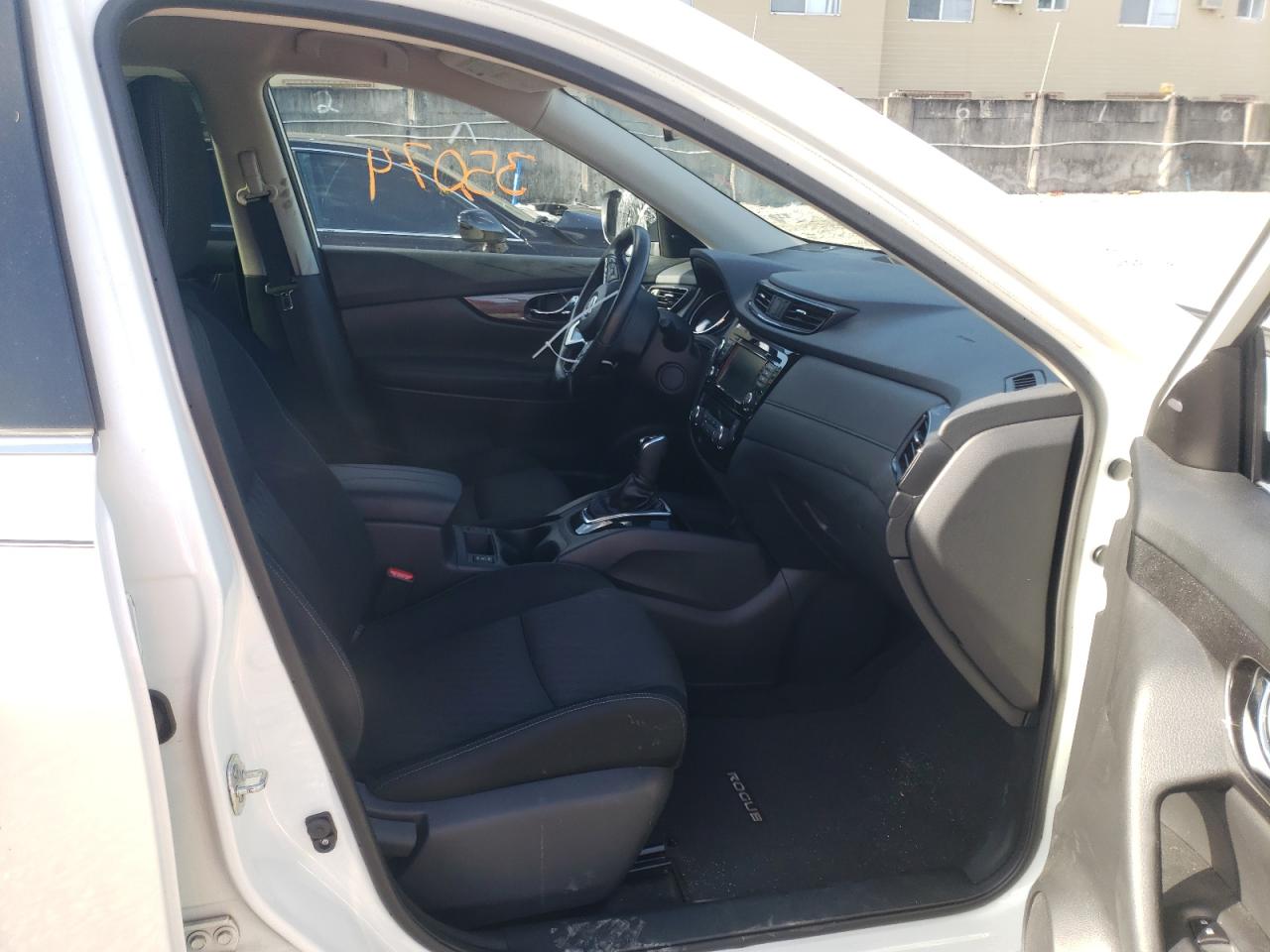 Photo 5 from auction – 2018 NISSAN ROGUE S with VIN KNMAT2MV2JP519251