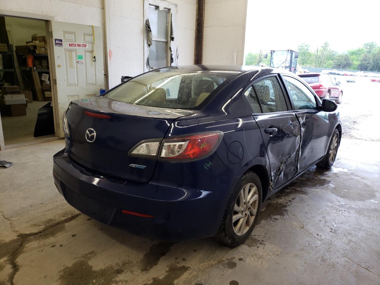 Photo 4 from auction – 2012 MAZDA 3 I with VIN JM1BL1V74C1646376