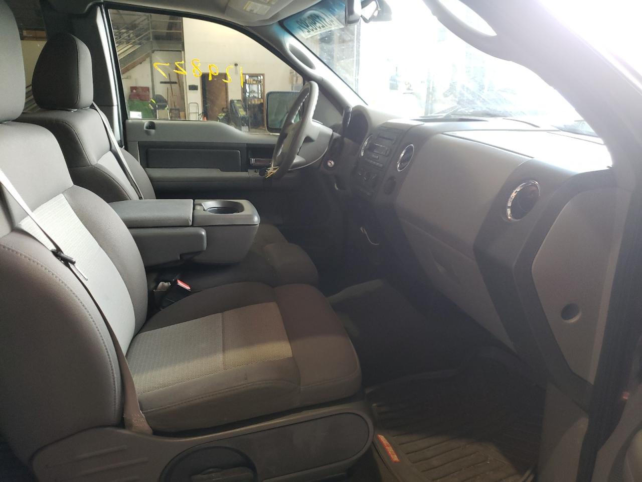Photo 5 from auction – 2006 FORD F150 with VIN 1FTPX14586NA05481