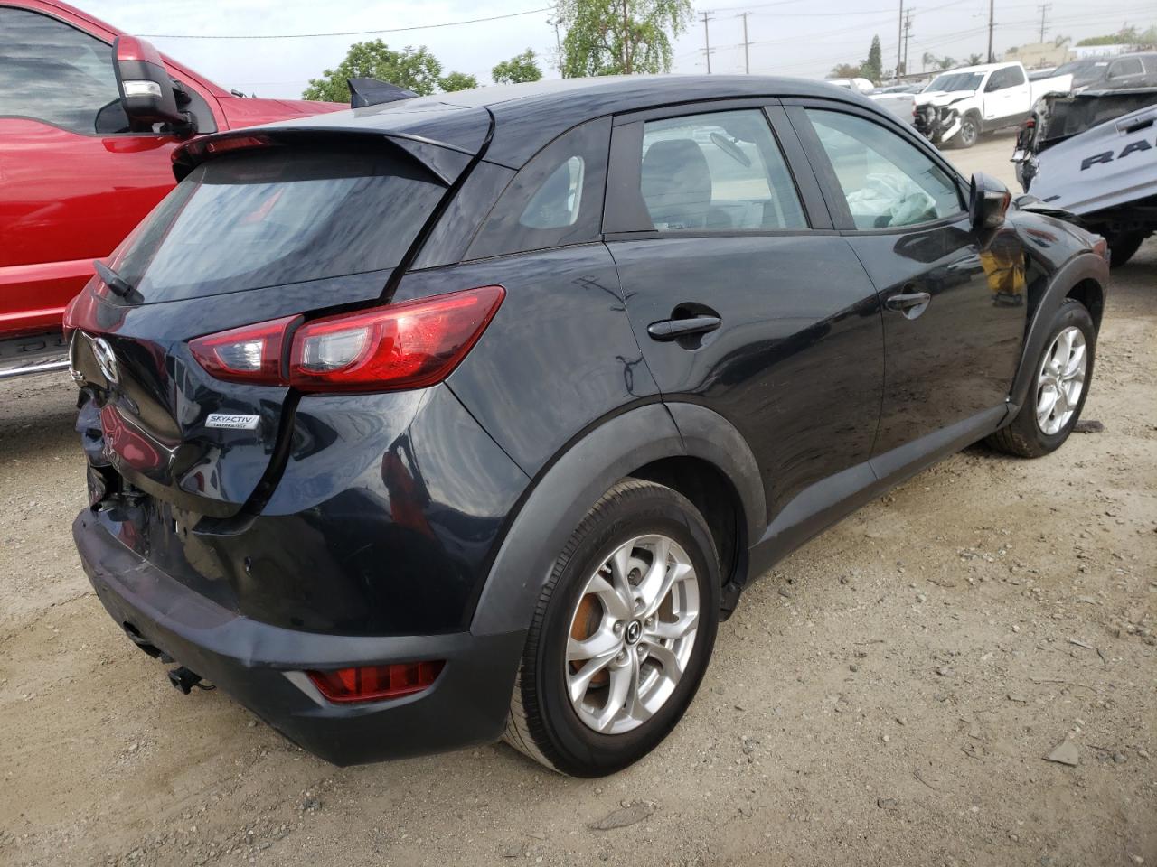 Photo 4 from auction – 2019 MAZDA CX-3 SPORT with VIN JM1DKDB72K0435537