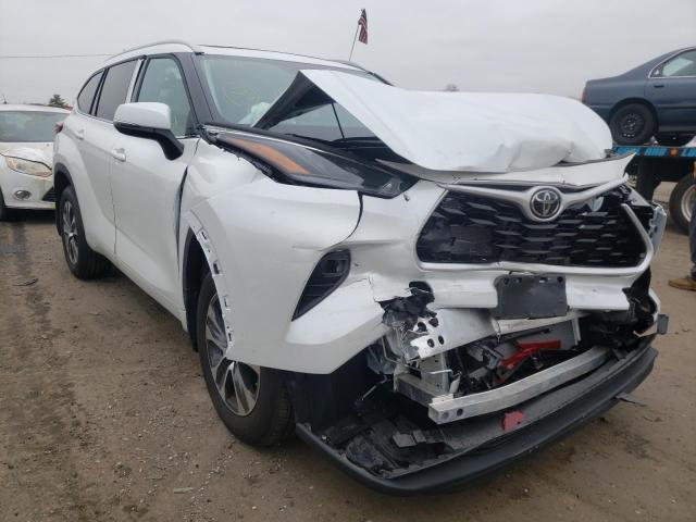 TOYOTA HIGHLANDER 2022 with VIN 5TDGZRBHXNS183486 - Photo from auction