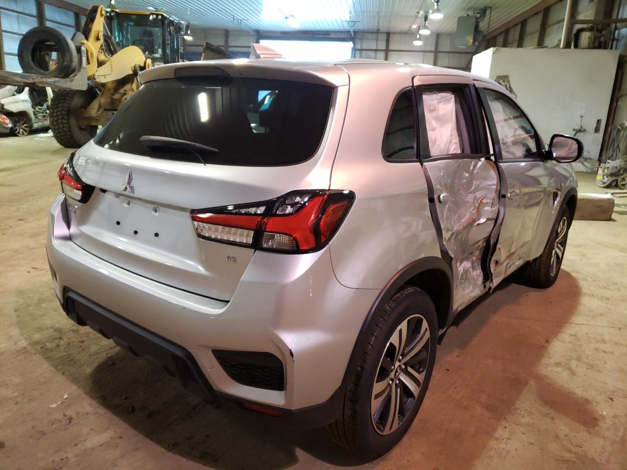 Photo 4 from auction – 2021 MITSUBISHI OUTLANDER with VIN JA4APVAU8MU014008