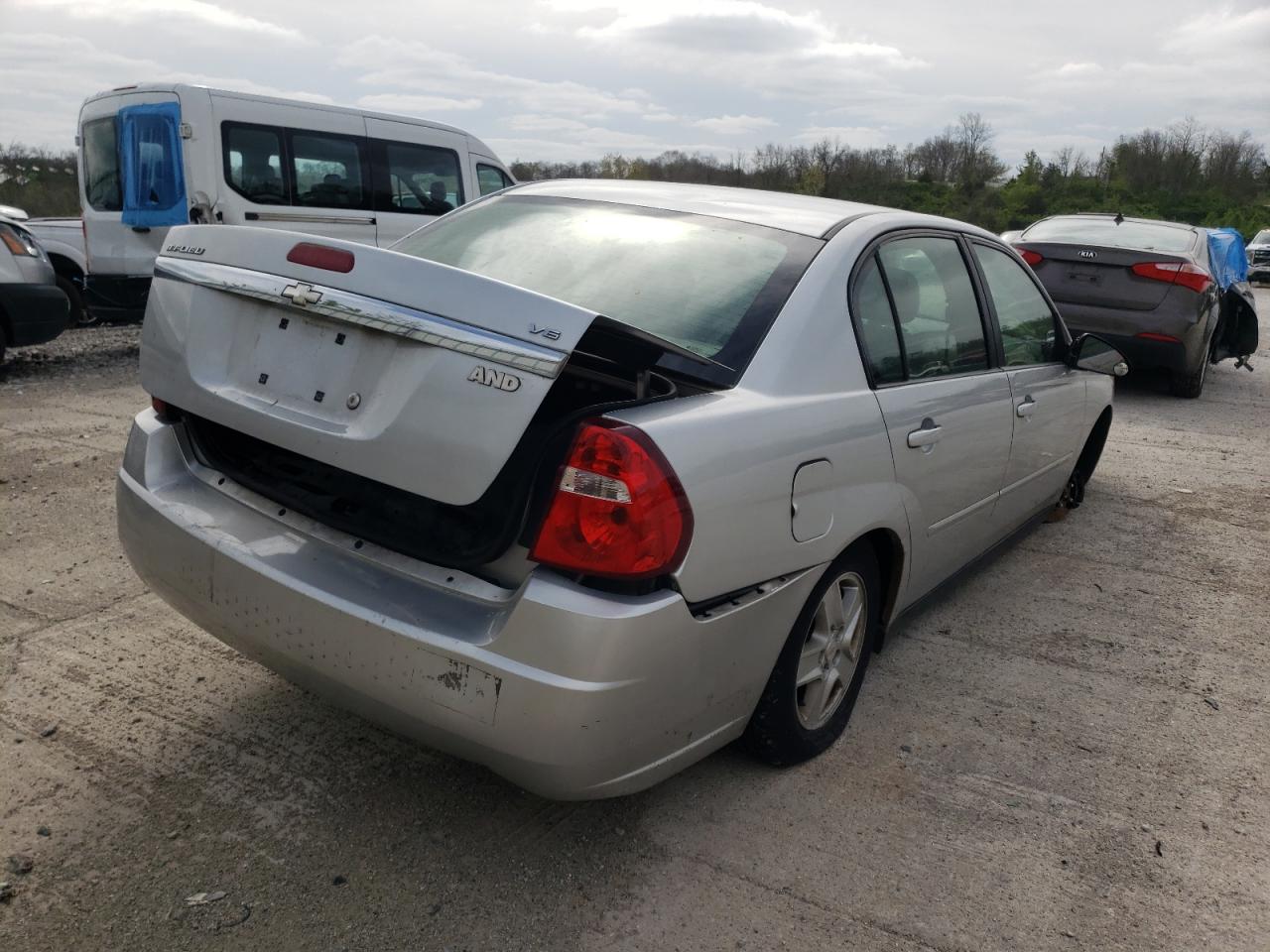 Photo 4 from auction – 2005 CHEVROLET MALIBU LS with VIN 1G1ZT54815F242479