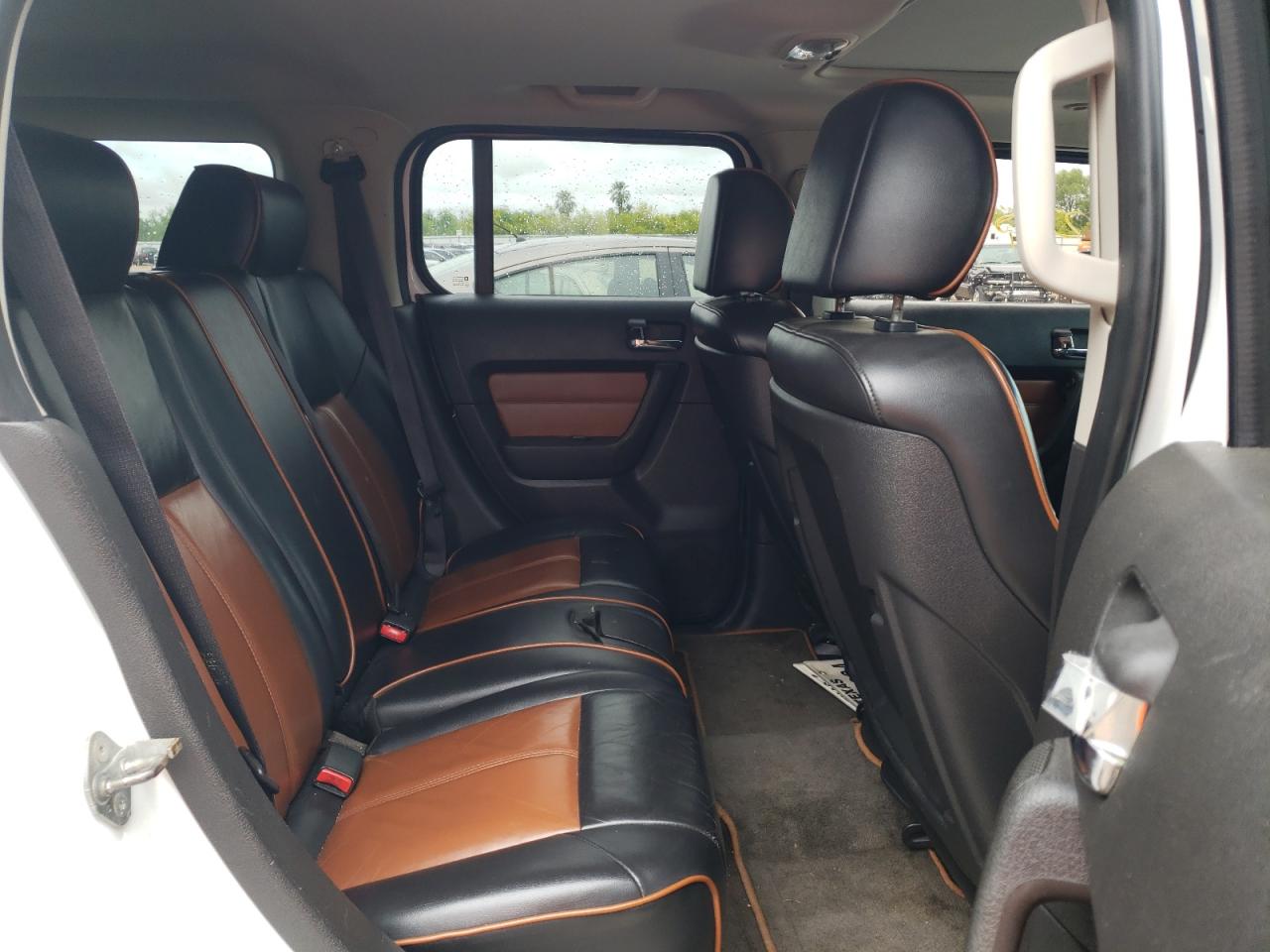 Photo 6 from auction – 2006 HUMMER H3 with VIN 5GTDN136X68100151