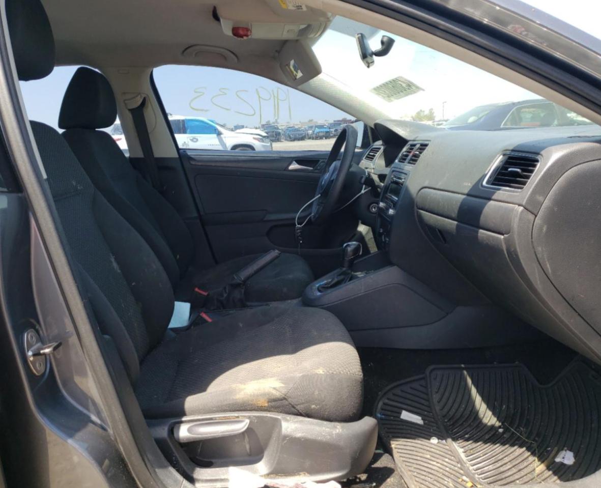 Photo 5 from auction – 2012 VOLKSWAGEN JETTA BASE with VIN 3VW2K7AJXCM393281