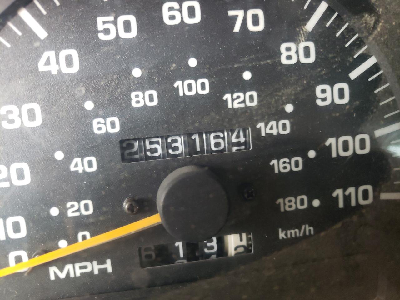 Photo 8 from auction – 1998 TOYOTA 4RUNNER SR with VIN JT3HN86R9W0189415