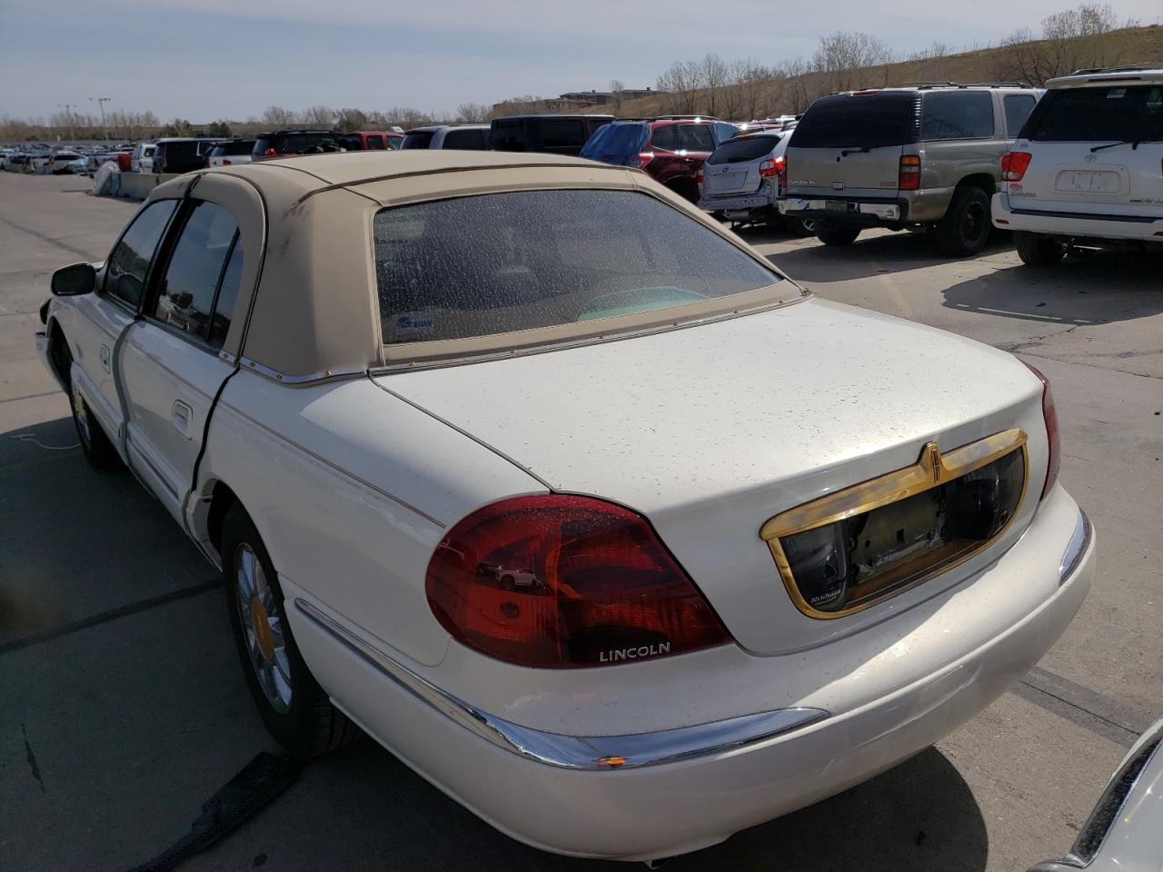 Photo 3 from auction – 2002 LINCOLN CONTINENTA with VIN 1LNHM97V82Y692893