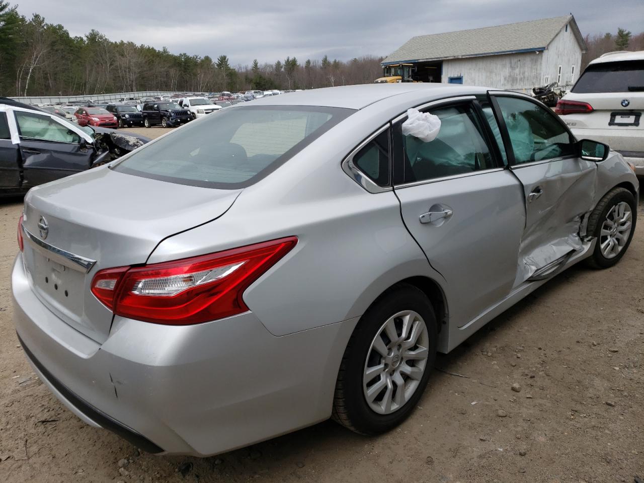 Photo 4 from auction – 2017 NISSAN ALTIMA 2.5 with VIN 1N4AL3AP7HC194082