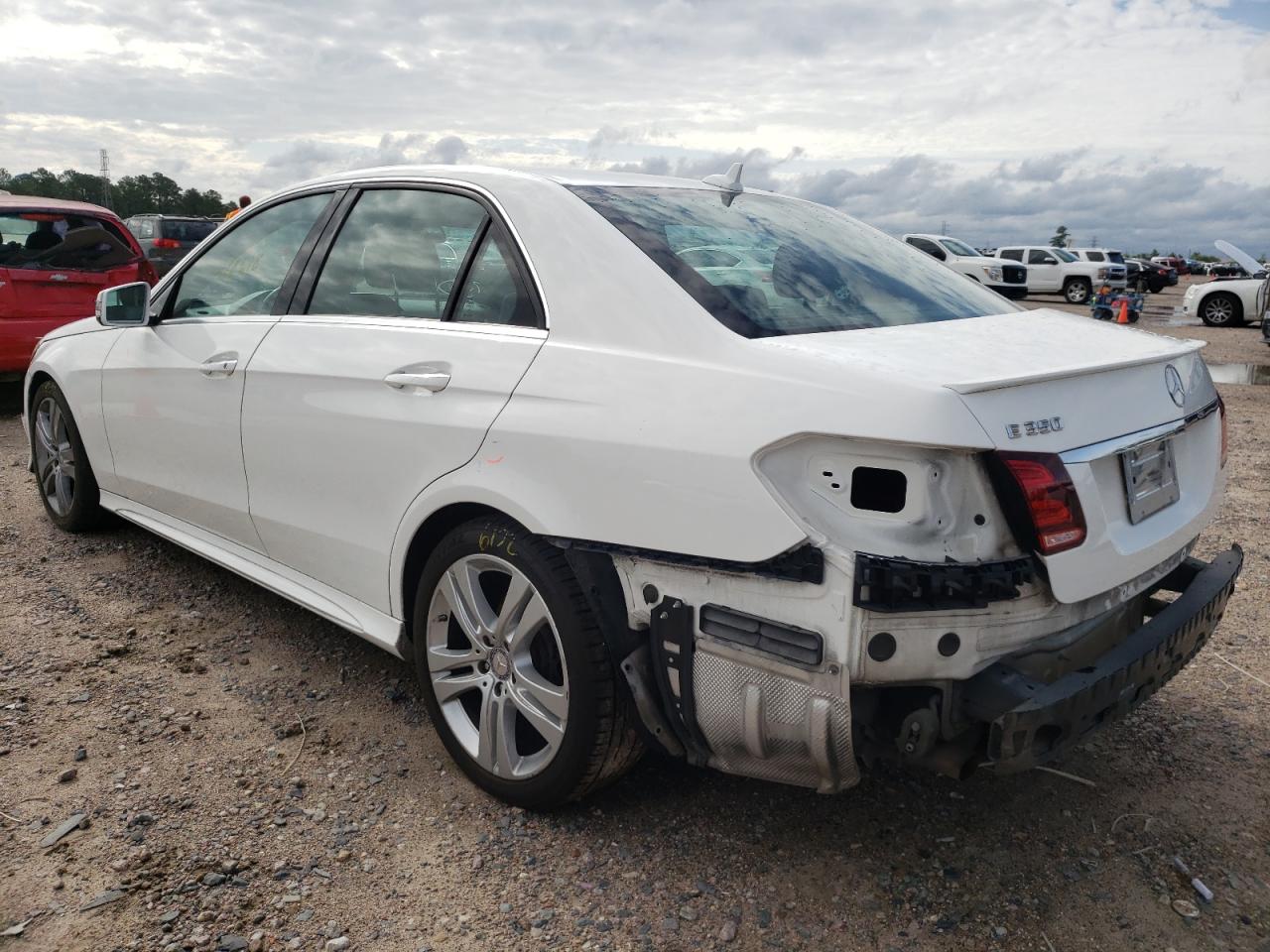 Photo 3 from auction – 2014 MERCEDES-BENZ E 350 with VIN WDDHF5KB7EB057147
