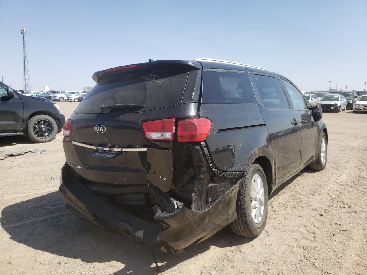 Photo 4 from auction – 2017 KIA SEDONA LX with VIN KNDMB5C14H6237094