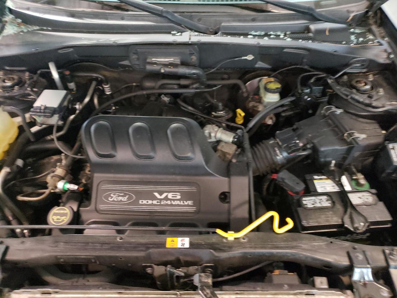 Photo 7 from auction – 2002 FORD ESCAPE XLT with VIN 1FMYU03102KC93137