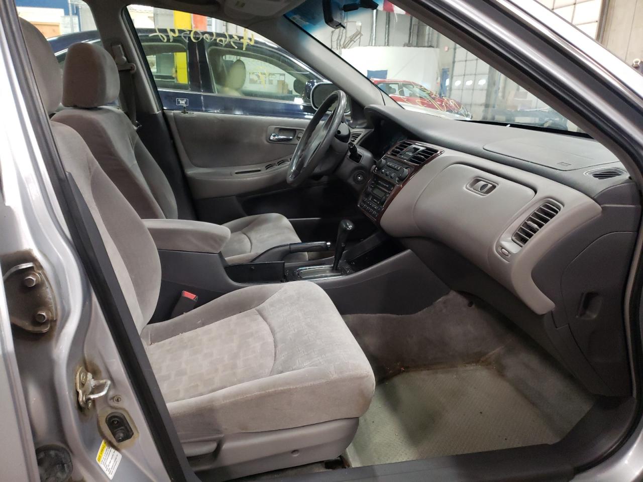 Photo 5 from auction – 2002 HONDA ACCORD with VIN 1HGCG566X2A020580