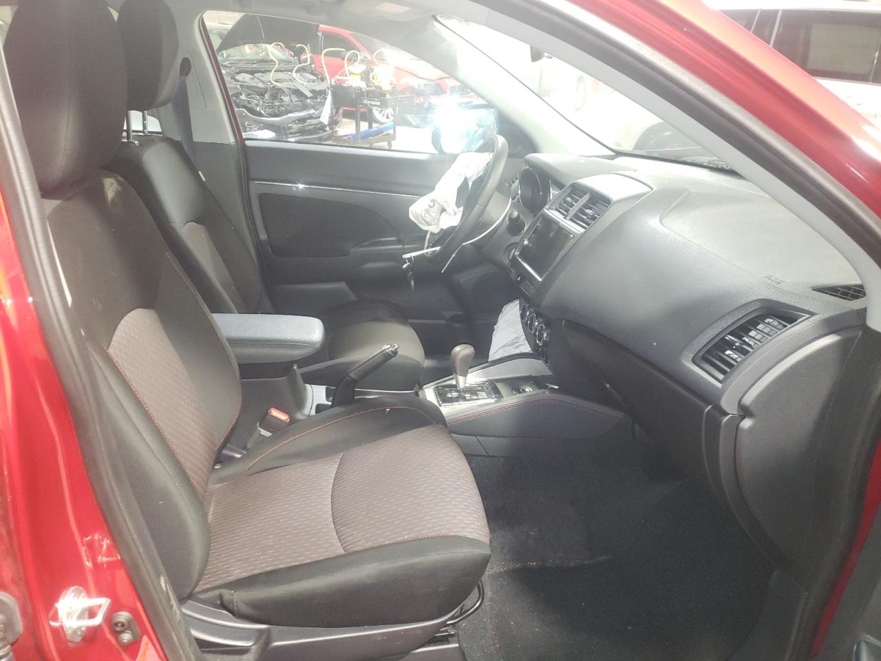 Photo 5 from auction – 2019 MITSUBISHI OUTLANDER with VIN JA4AR3AU8KU020807