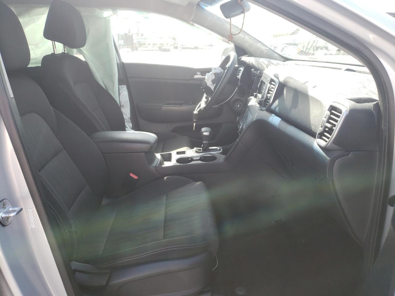 Photo 5 from auction – 2017 KIA SPORTAGE L with VIN KNDPMCAC6H7280846