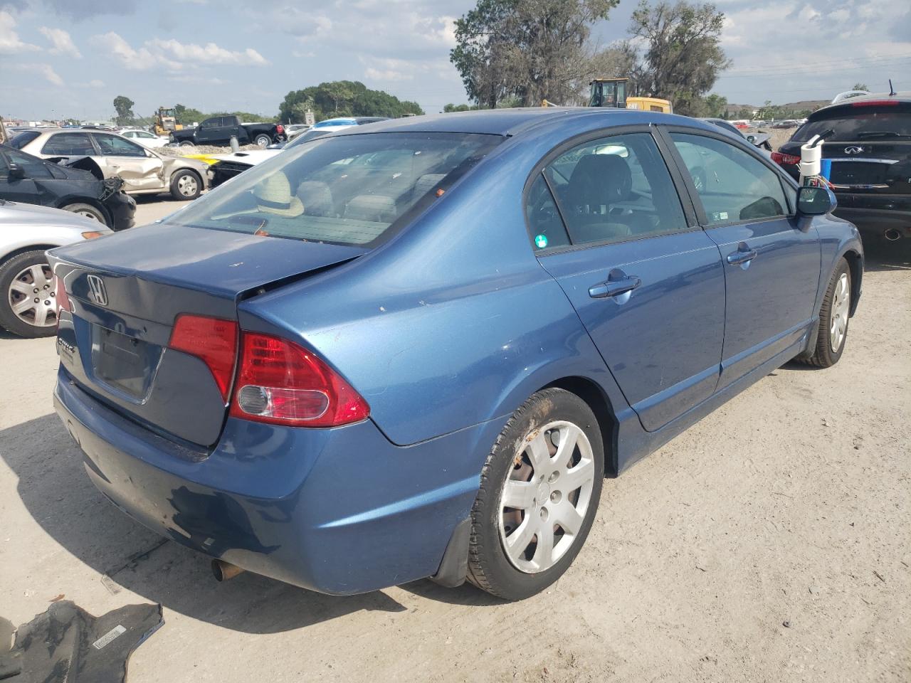 Photo 4 from auction – 2008 HONDA CIVIC LX with VIN 1HGFA16558L035970