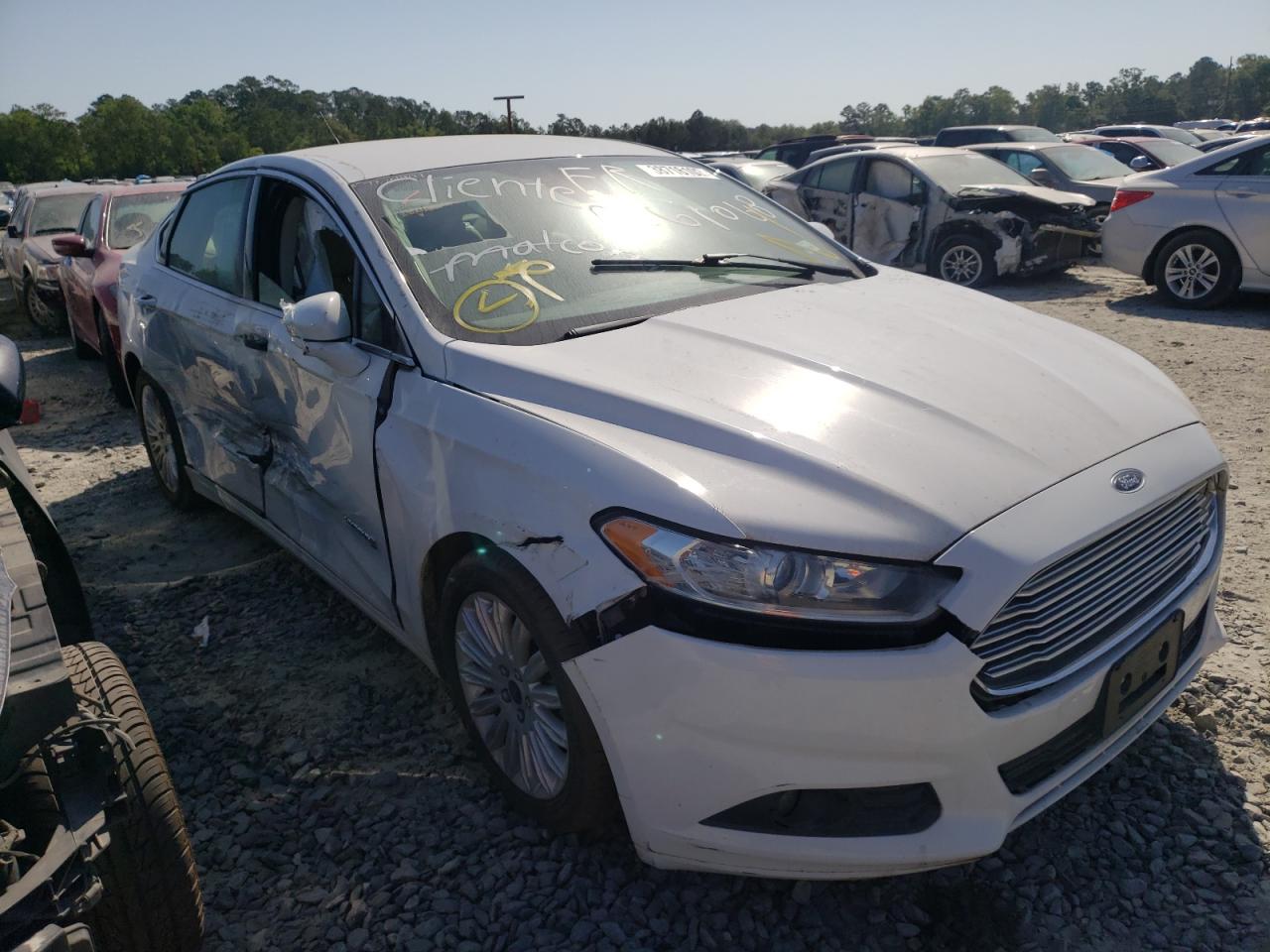 FORD FUSION SE 2016 with VIN 3FA6P0LU4GR261068 - Photo from auction