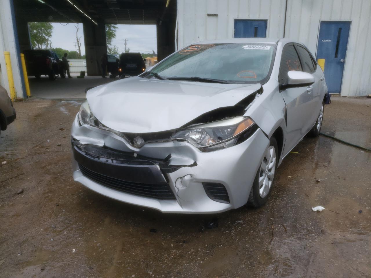 Photo 2 from auction – 2015 TOYOTA COROLLA L with VIN 5YFBURHE6FP352127