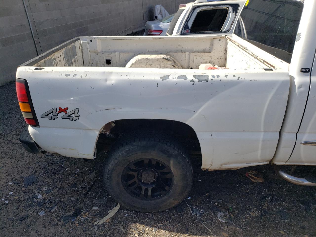 Photo 9 from auction – 2005 GMC SIERRA K25 with VIN 1GTHK23205F960350