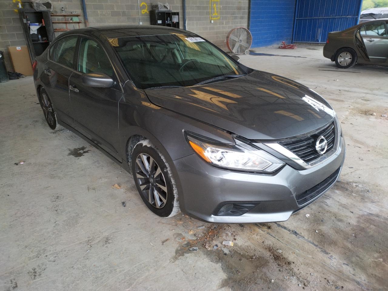 NISSAN ALTIMA 2.5 2017 with VIN 1N4AL3APXHC257837 - Photo from auction