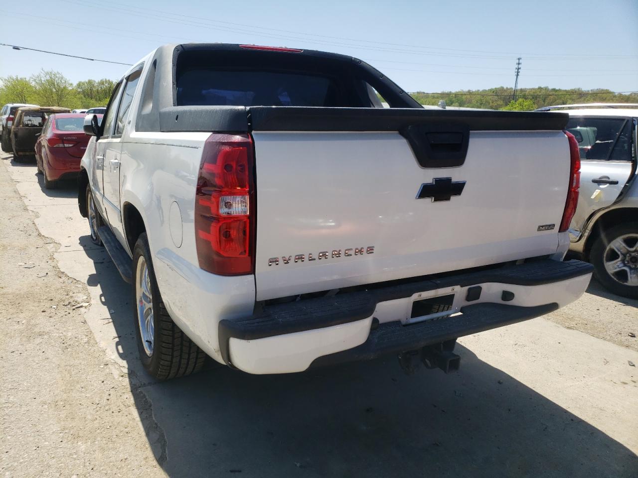 Photo 3 from auction – 2007 CHEVROLET AVALANCHE with VIN 3GNEC12067G243471