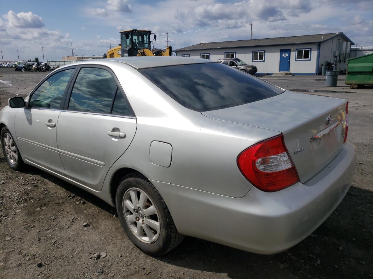 Photo 9 from auction – 2002 TOYOTA CAMRY LE with VIN 4T1BF30K92U001584