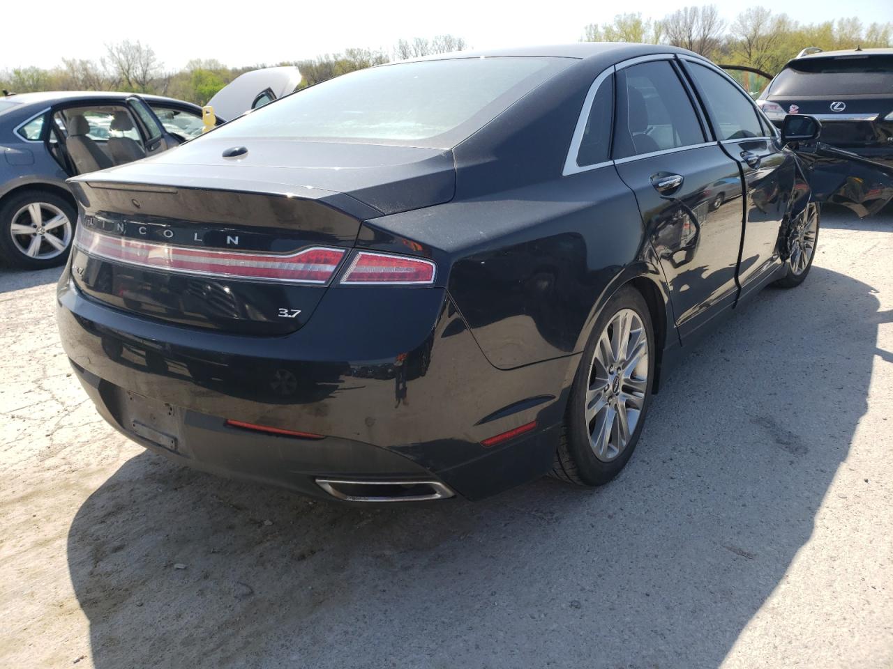 Photo 4 from auction – 2014 LINCOLN MKZ with VIN 3LN6L2GK0ER823468