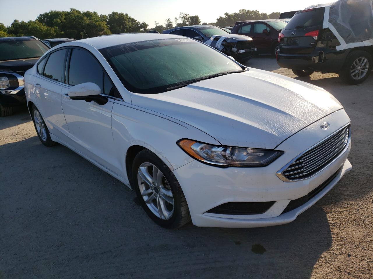 FORD FUSION SE 2018 with VIN 3FA6P0HD4JR238504 - Photo from auction