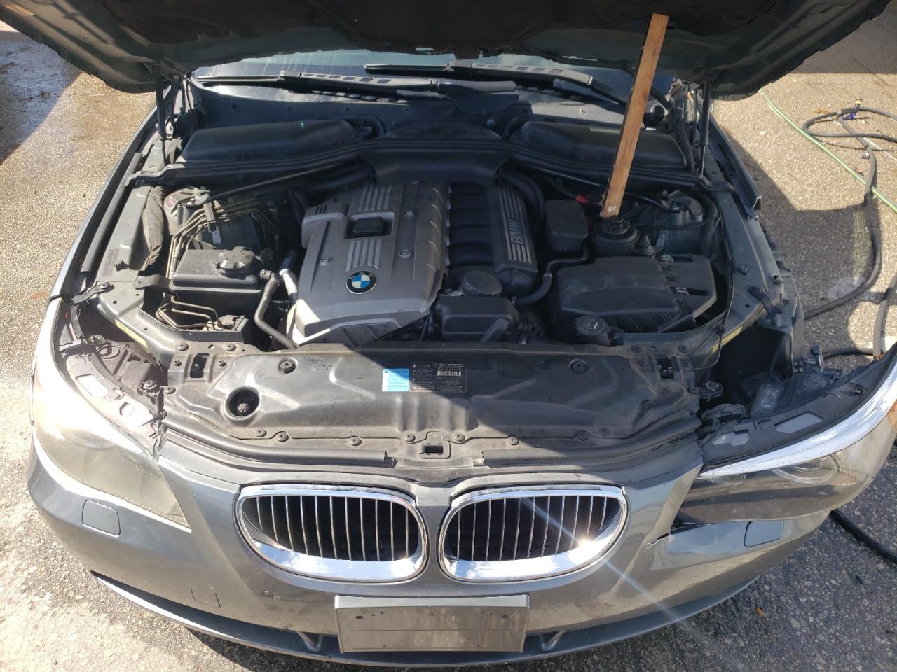 Photo 7 from auction – 2007 BMW 525 I with VIN WBANE53557CW61301