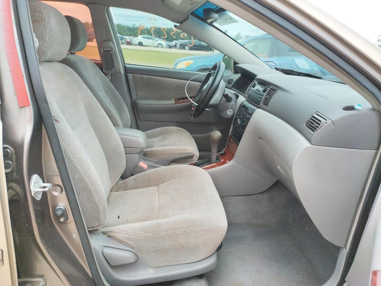 Photo 5 from auction – 2004 TOYOTA COROLLA CE with VIN 1NXBR32E94Z248525