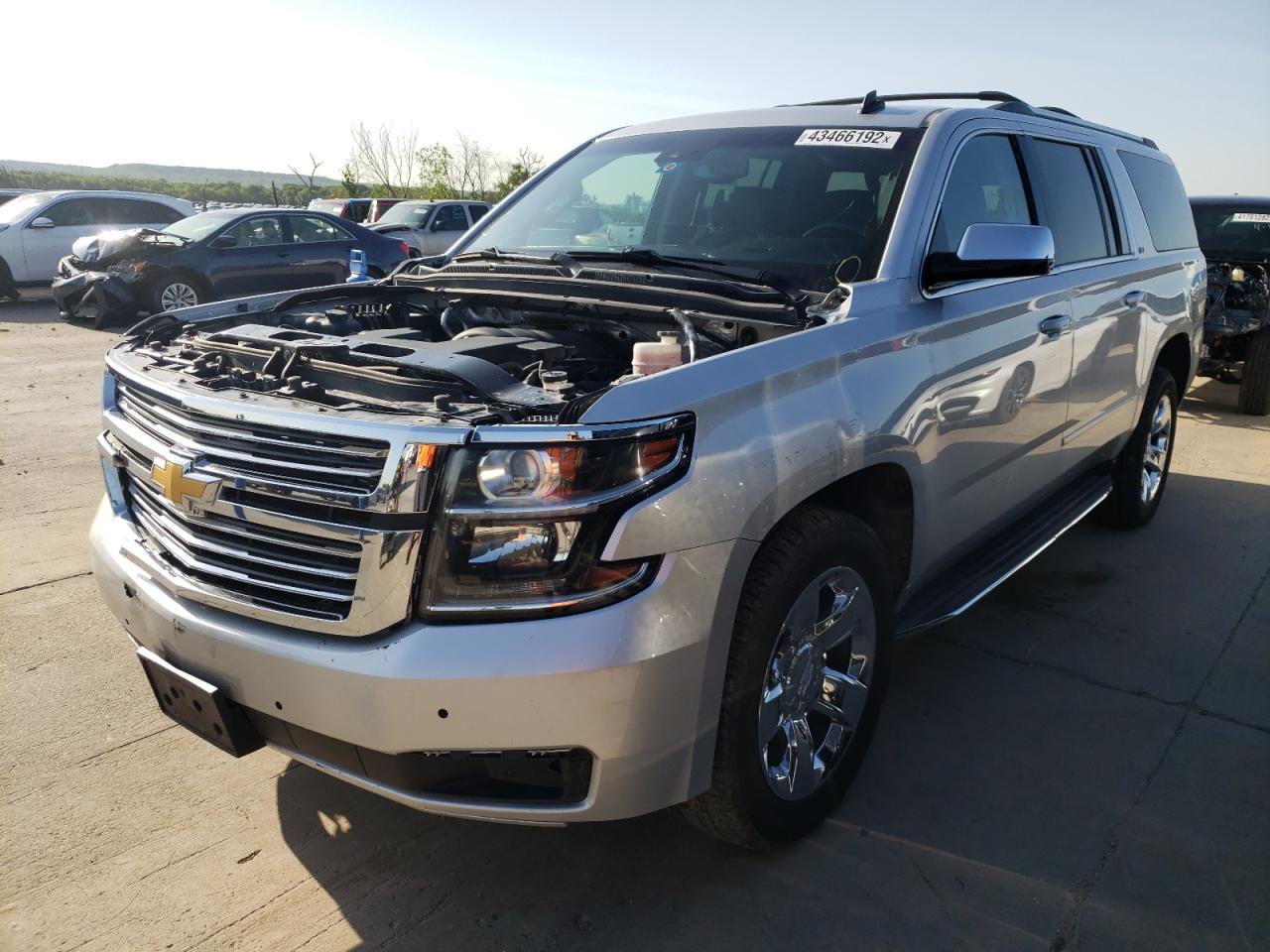 Photo 2 from auction – 2015 CHEVROLET SUBURBAN K with VIN 1GNSKKKC4FR236829
