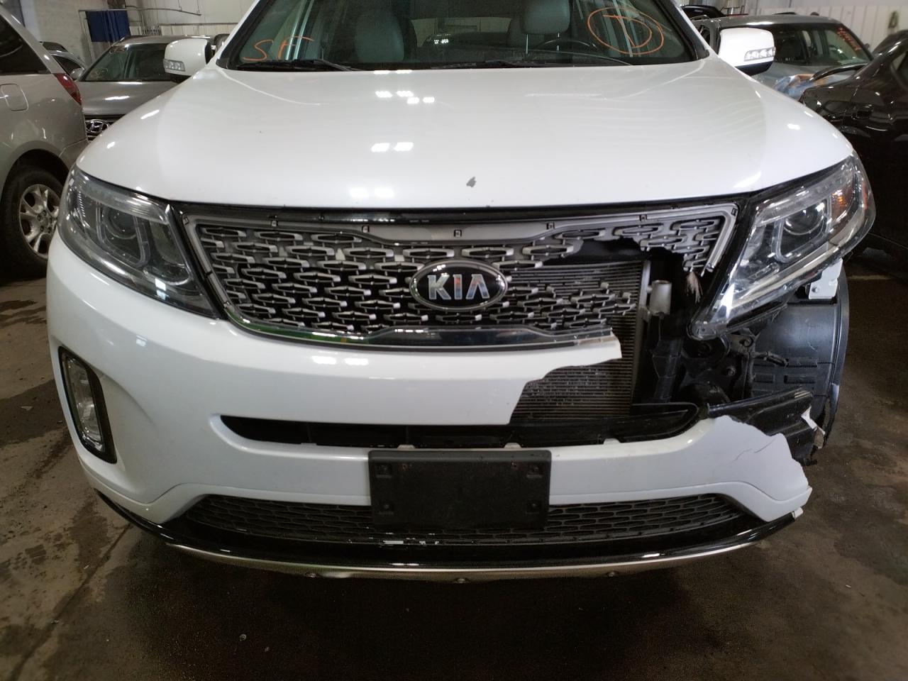 Photo 19 from auction – 2014 KIA SORENTO SX with VIN 5XYKWDA70EG529332